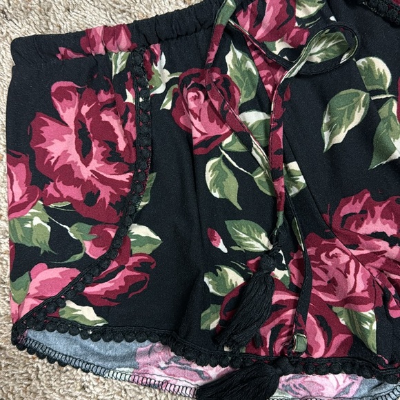 Burgendy Rose Hot Kids Shorts - Picture 7 of 13